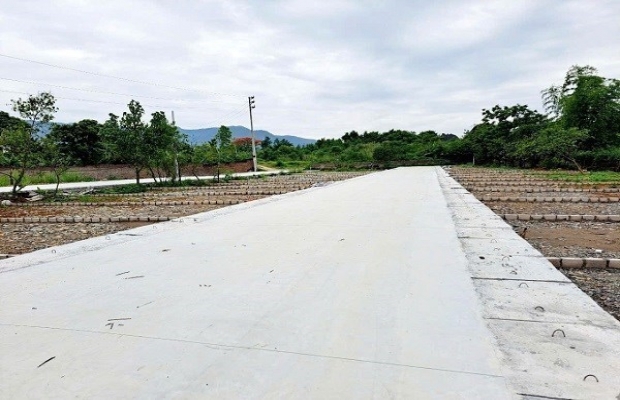 Giá đất nền tăng mạnh, chuyên gia chỉ rõ khu vực tiềm năng và rủi ro