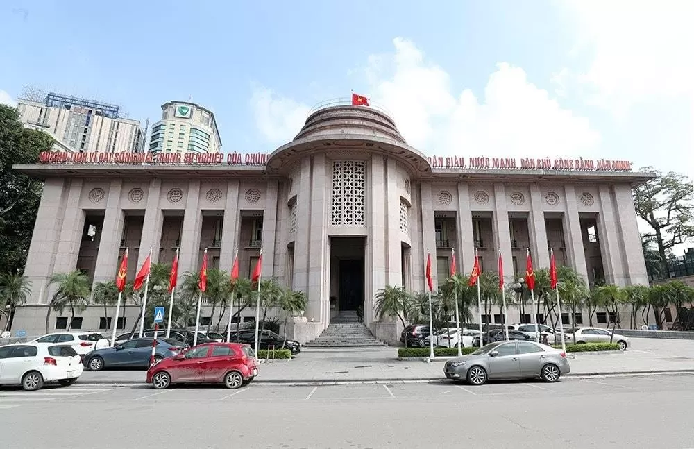 Nới LDR, mở room tín dụng, tăng trần cho vay dài hạn: Ngân hàng Nhà nước đang phát tín hiệu gì?