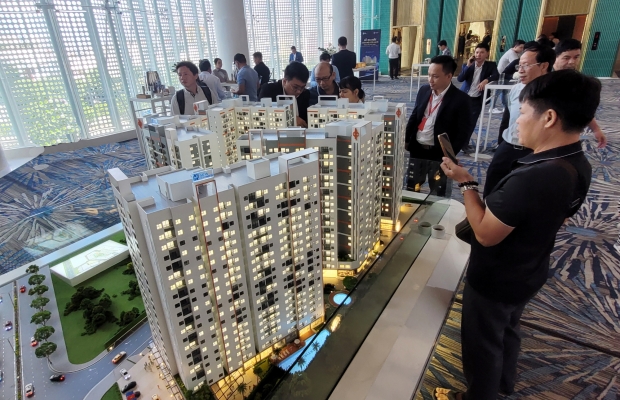 Kiểm soát giá nhà đất, cách nào?