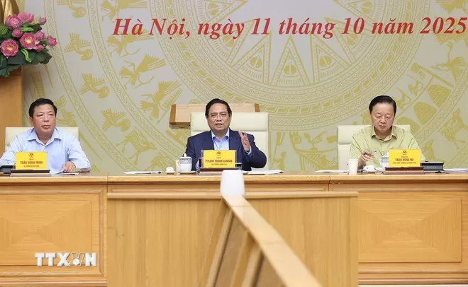 Thủ tướng Phạm Minh Chính chủ trì phiên họp về phát triển nhà ở xã hội. Ảnh: Dương Giang/TTXVN